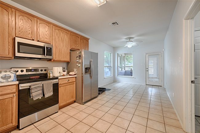 9912 Concord Dr, House other with 3 bedrooms, 2 bathrooms and null parking in Providence Village TX | Image 7