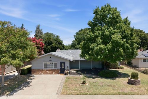 10418 Georgetown Dr, Rancho Cordova, CA, 95670-2217 | Card Image