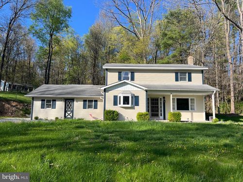 2742 Pennington Rd, Tyrone, PA, 16686-3321 | Card Image