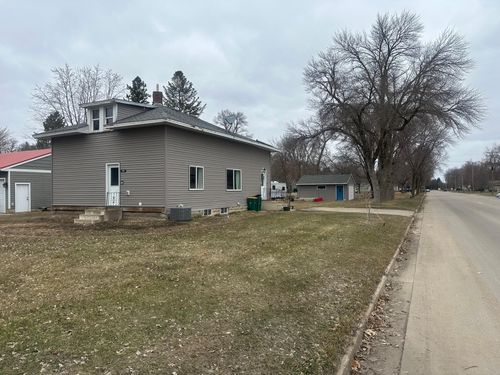 739 E 1st St, Litchfield, MN, 55355-2405 | Card Image
