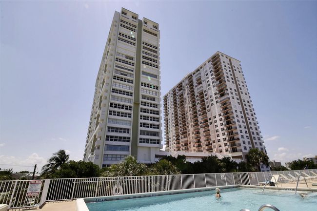 Building exterior and south pool | Image 30