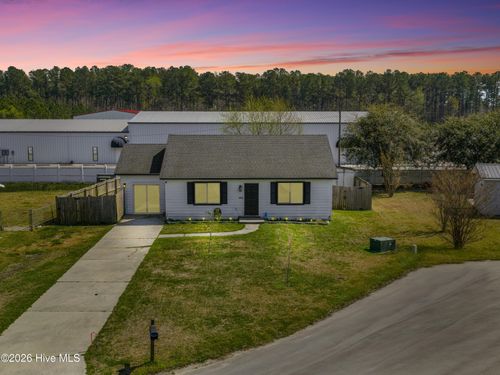 109 Milestone Ct, Jacksonville, NC, 28546-9178 | Card Image