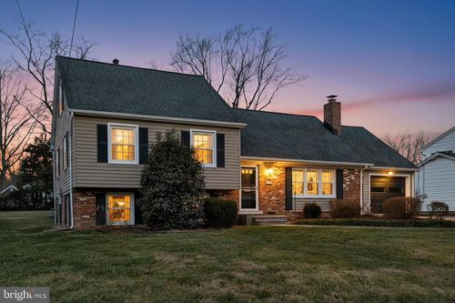 8324 Lilac Ln, ALEXANDRIA, VA, 22308-1943 | Card Image