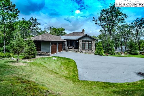 2001 Moon Run, Linville, NC, 28646 | Card Image