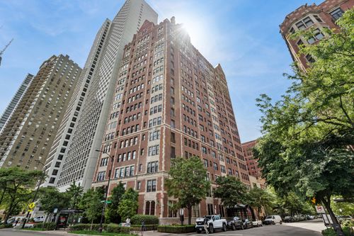1b-1120 N Lake Shore Dr, Chicago, IL, 60611-1036 | Card Image