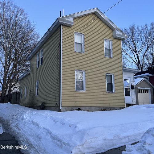 132 Daniels Ave, Pittsfield, MA, 01201-3248 | Card Image
