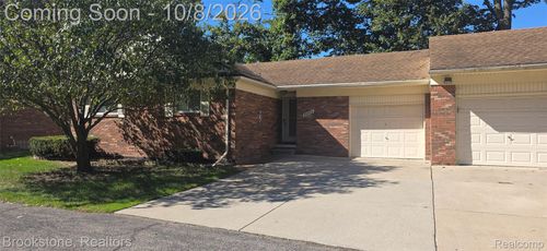 15-30821 Underwood Dr, Roseville, MI, 48066-4028 | Card Image