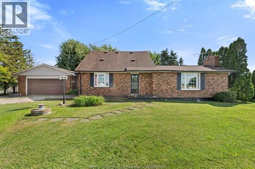220 Road 8 W, Essex, ON, N8M2X5 | Card Image