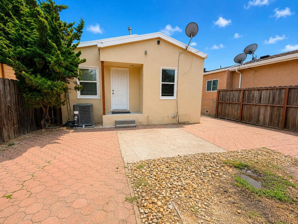 Residential in Oakland 4