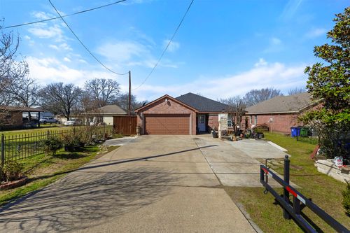 3809 S Peachtree Rd, Balch Springs, TX, 75180-2721 | Card Image