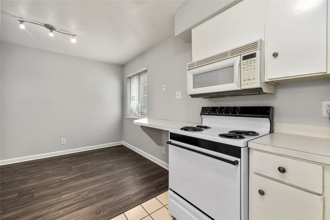 APT-113 - 2408 Longview St, Condo with 2 bedrooms, 1 bathrooms and null parking in Austin TX | Image 8