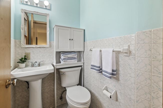 Private 1/2 bath in the primary bedroom | Image 18