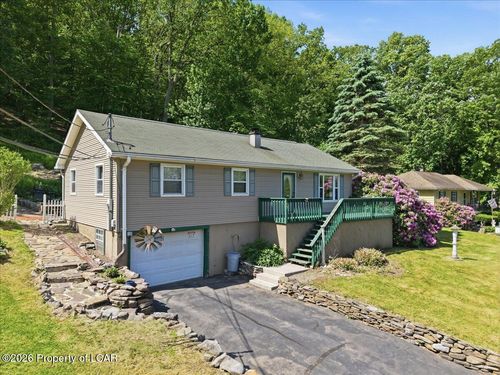 396 State Route 93 Hwy, Sugarloaf, PA, 18249-3733 | Card Image