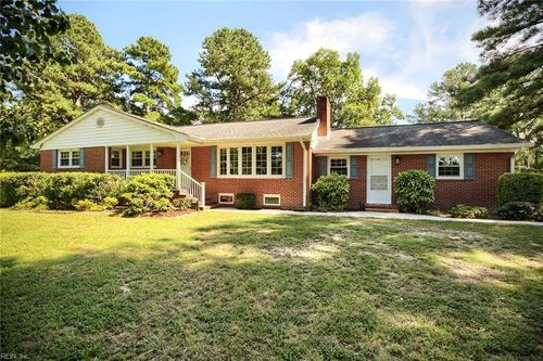685 Lewis B Puller Memorial Hwy, Saluda, VA, 23149-5008 | Card Image