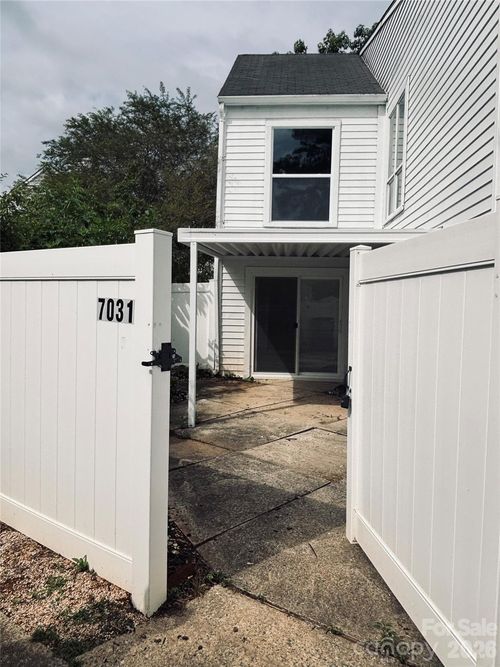 7031 Stonington Ln, Charlotte, NC, 28227-8115 | Card Image