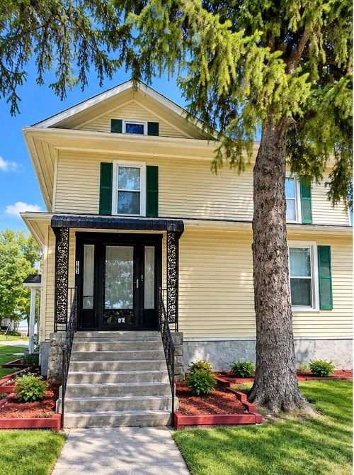 153 Pineview Ln, Carlisle, KY, 40311-9411 | Card Image