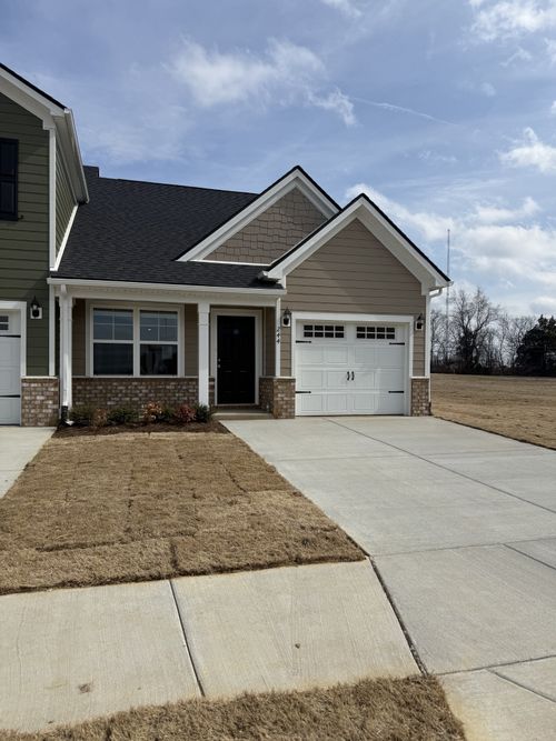 244 Selesia Ln, Pleasant View, TN, 37146-4300 | Card Image