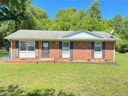 268 Young Rd, Stoneville, NC, 27048-8365 | Card Image