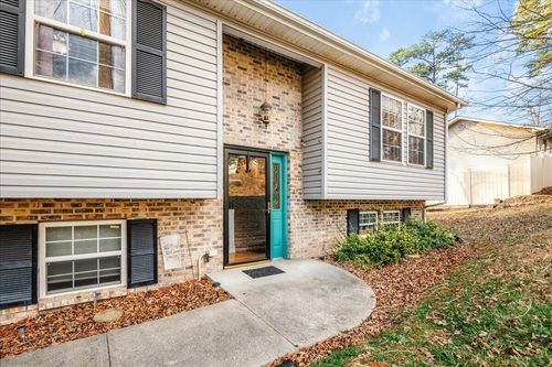 2011 Cedar Ln, Corbin, KY, 40701-8753 | Card Image