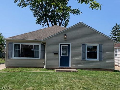 370 E 309th St, Willowick, OH, 44095-3712 | Card Image