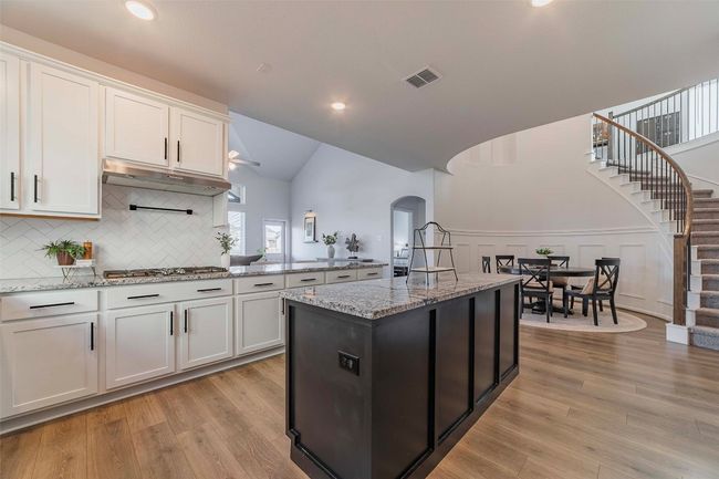 Kitchen island | Image 28