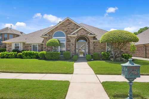 2509 Fox Glenn Cir, Bedford, TX, 76021-2669 | Card Image
