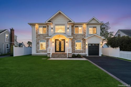 3562 Raven St, Levittown, NY, 11756-5026 | Card Image