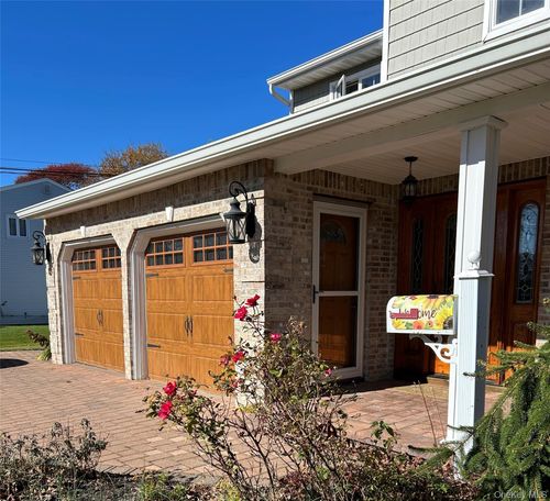 7 Angelica Court, West Babylon, NY, 11704 | Card Image