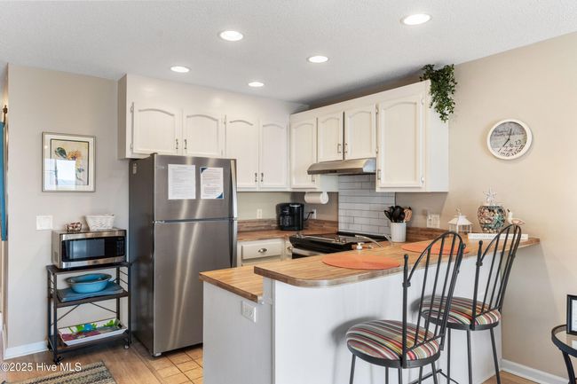 APT-2F - 1505 Carolina Beach Ave N, Condo with 2 bedrooms, 2 bathrooms and null parking in Carolina Beach NC | Image 8