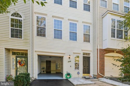 6330 James Harris Way, Centreville, VA, 20121-1715 | Card Image