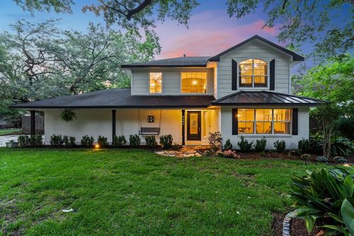 9382 Livernois Rd, Houston, TX, 77080-8031 | Card Image