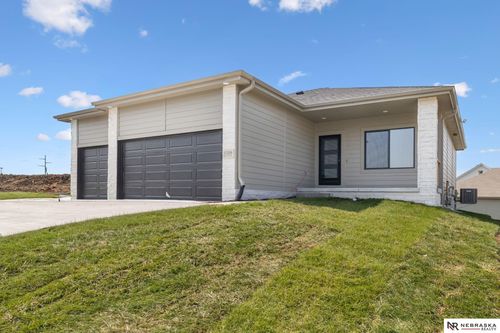12206 S 113th St, Papillion, NE, 68046-5882 | Card Image