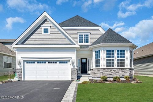 12 Keeneland Rd, New Egypt, NJ, 08533-1424 | Card Image