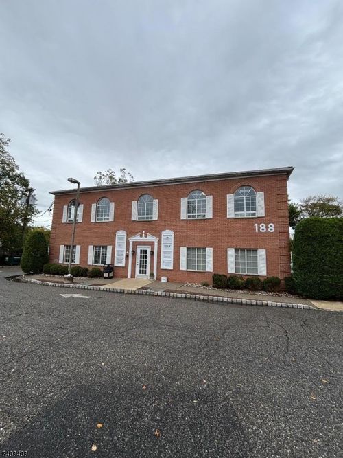 188 Eagle Rock Ave, Roseland, NJ, 07068-1335 | Card Image