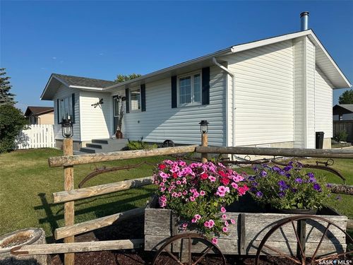 739 Hudson Crescent, Hudson Bay, SK, S0E0Y0 | Card Image