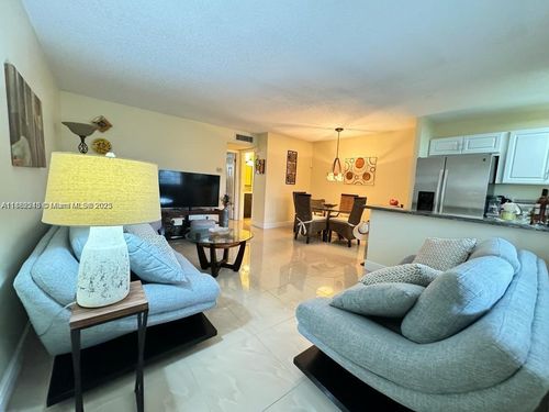 apt-i208-5300 Washington St, Hollywood, FL, 33021-7756 | Card Image
