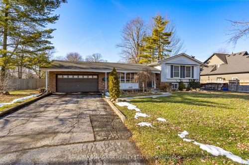 587 Daytona Drive, Fort Erie, ON, L2A4Z5 | Card Image