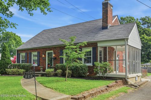 323 N Hubbards Ln, Louisville, KY, 40207-2252 | Card Image