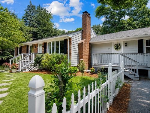 344 Old Post Rd, North Attleboro, MA, 02760-4217 | Card Image