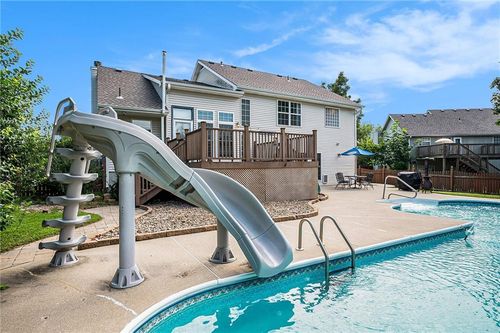 4304 Kensington Dr, Saint Joseph, MO, 64506-4549 | Card Image