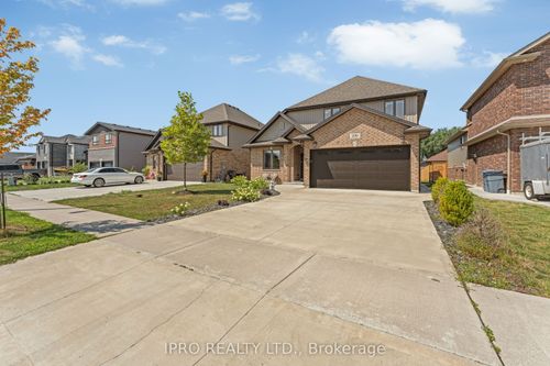 190 Spring St, Belle River, ON, N8L0G7 | Card Image