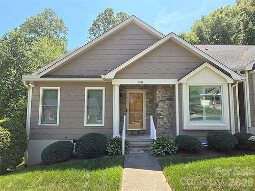 188 39th Avenue Ct Nw, Hickory, NC, 28601-9065 | Card Image