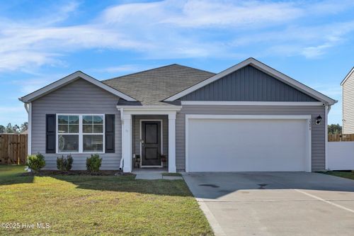 2206 Emerald Ave, Castle Hayne, NC, 28429-5692 | Card Image