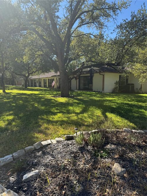 1650 Azteca Dr, Fort Worth, TX, 76112-3055 | Card Image