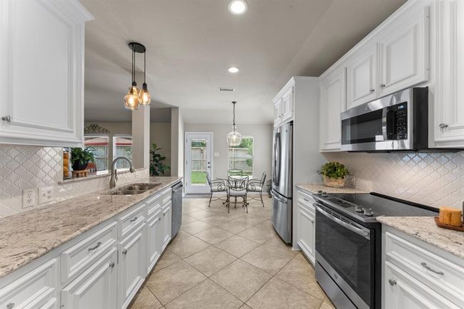 1935 Ryansbrook Ln, House other with 4 bedrooms, 2 bathrooms and 2 parking in Spring TX | Image 6