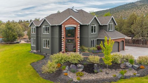 8956 Sw Yahooskin Dr, Powell Butte, OR, 97753-1579 | Card Image