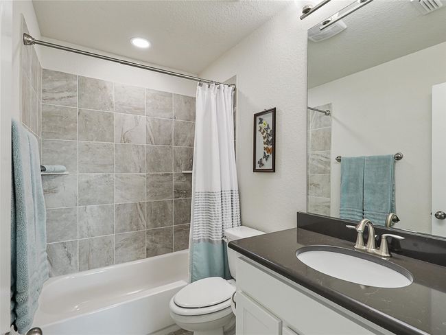Bedroom #3 Ensuite Bathroom | Image 33
