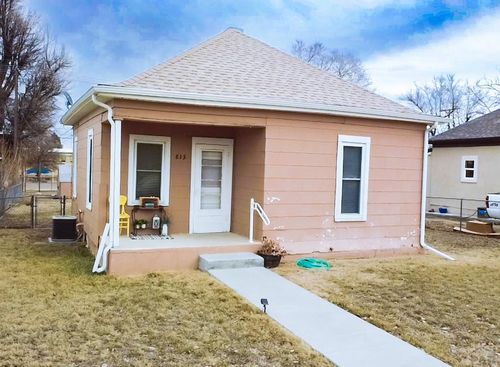 813 Edison Ave, La Junta, CO, 81050-2556 | Card Image