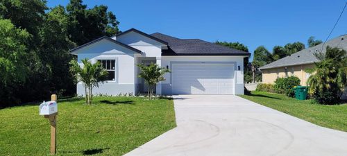 500 Sunset Rd N, Rotonda West, FL, 33947-2470 | Card Image