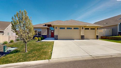 3729 S Van Buren Pl, Kennewick, WA, 99338-5087 | Card Image